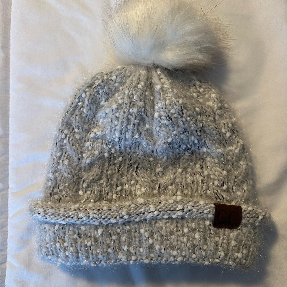 CC Knit Beanie with Pom Pom - Gray